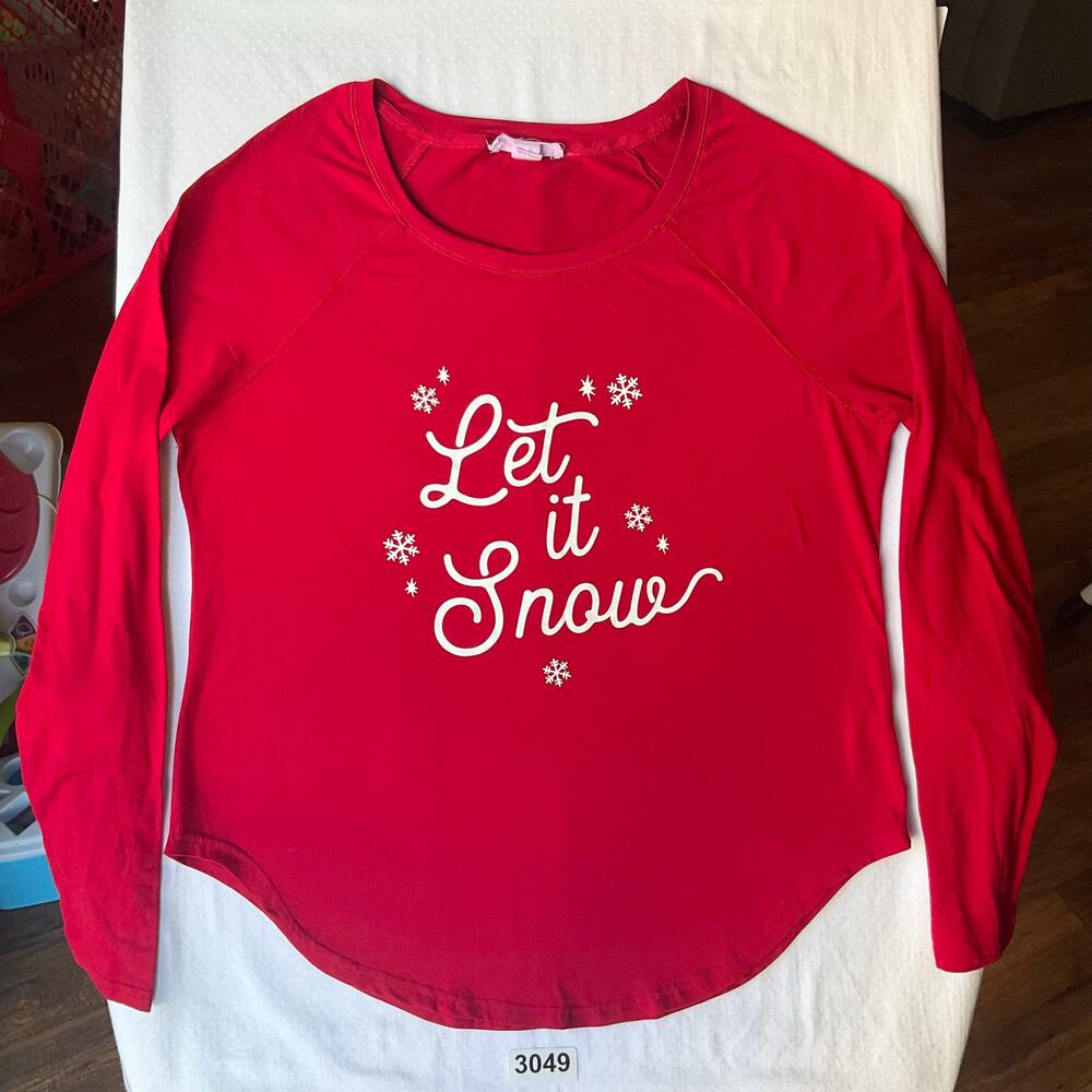 Weekend Edition Women Long Sleeve Screw Neck T-shirt size L, Red, Let It Snow